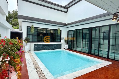 Studio in Pattaya, Thailand № 124101
