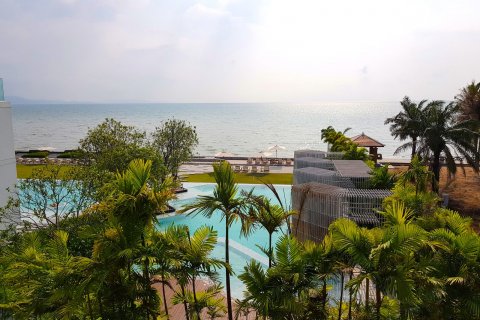 Chalet de 5 dormitorios en Pattaya, Tailandia № 101282 - foto 8
