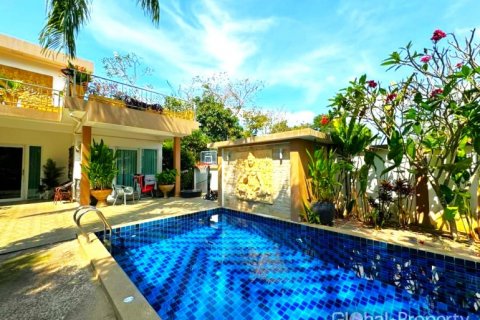 Haus in Pattaya, Thailand 4 Schlafzimmer № 132356