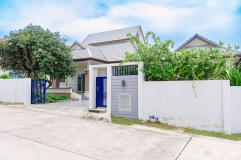 Chalet de 5 dormitorios en Hua Hin, Tailandia № 132451 - foto 5