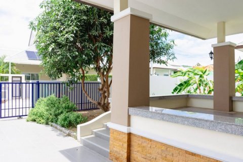 Chalet de 5 dormitorios en Hua Hin, Tailandia № 132451 - foto 8