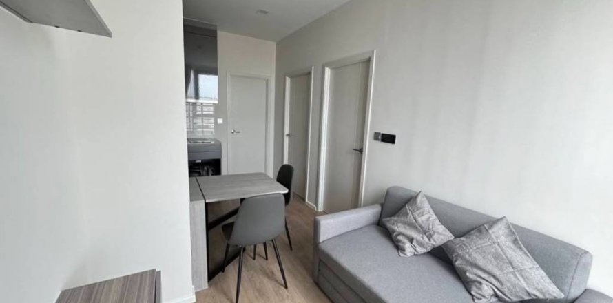 Condominio de 2 dormitorios en Bang Kapi, Bangkok, Tailandia № 132453