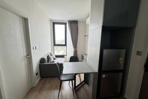 Condominio de 2 dormitorios en Bang Kapi, Bangkok, Tailandia № 132453 - foto 3