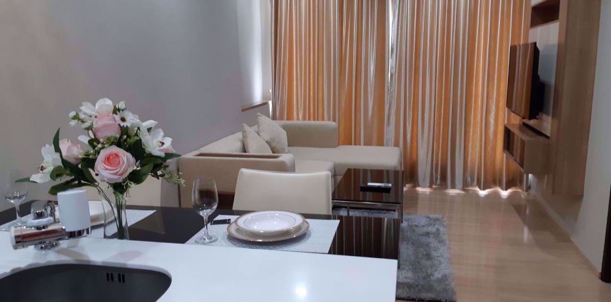 Condominio de 1 dormitorio en Bangkok, Tailandia en Rhythm Sathorn - Narathiwas № 78202