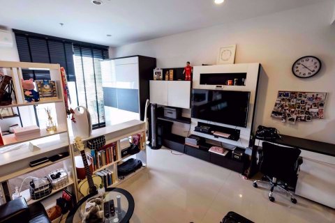 Studio in the Condo in Bangkok, Thailand in Supalai Premier Ratchathewi  № 77276