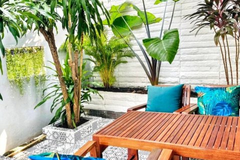 Casa de 3 dormitorios en Suan Luang, Bangkok, Tailandia № 126756 - foto 7