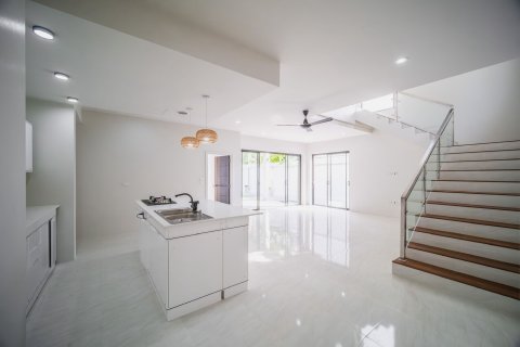 Casa de 3 dormitorios en Ko Samui, Tailandia № 126761 - foto 5