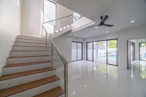 Casa de 3 dormitorios en Ko Samui, Tailandia № 126761 - foto 4