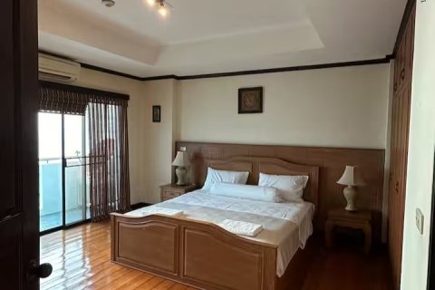 Condominio de 3 dormitorios en Jomtien Beach, Pattaya, Tailandia № 132293 - foto 9