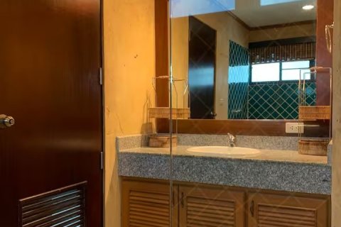 Condominio de 3 dormitorios en Jomtien Beach, Pattaya, Tailandia № 132293 - foto 14