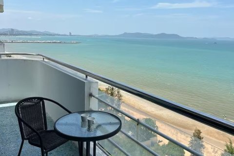 Condominio de 3 dormitorios en Jomtien Beach, Pattaya, Tailandia № 132293 - foto 26