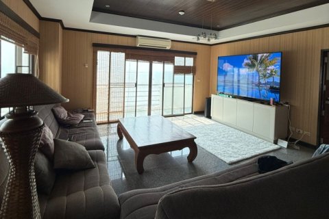 Condominio de 3 dormitorios en Jomtien Beach, Pattaya, Tailandia № 132293 - foto 5