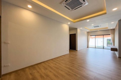 Chalet de 3 dormitorios en Phuket, Tailandia № 124517 - foto 6