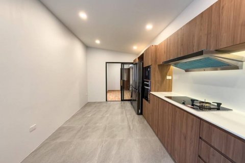 Chalet de 3 dormitorios en Phuket, Tailandia № 124517 - foto 9