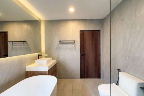 Chalet de 3 dormitorios en Phuket, Tailandia № 124517 - foto 7