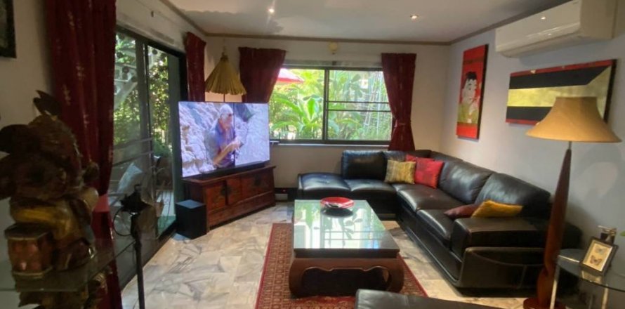 Adosado de 3 dormitorios en Pattaya, Tailandia № 124520