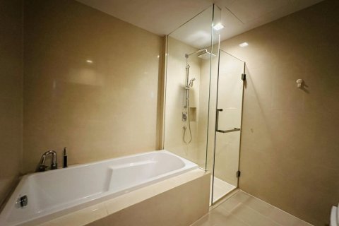 Condominio de 3 dormitorios en Bangkok, Tailandia № 143065 - foto 15