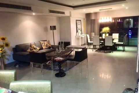 Condominio de 3 dormitorios en Sathon, Bangkok, Tailandia № 143063 - foto 7