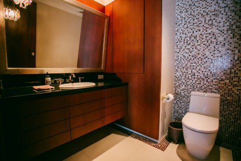 Condominio de 3 dormitorios en Bangkok, Tailandia № 143519 - foto 18