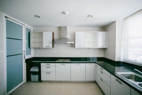 Condominio de 3 dormitorios en Bangkok, Tailandia № 143519 - foto 16