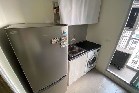 Condominio de 2 dormitorios en Thonburi, Bangkok, Tailandia № 76568 - foto 8