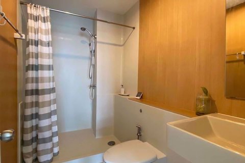 Condominio de 2 dormitorios en Thonburi, Bangkok, Tailandia № 76568 - foto 9