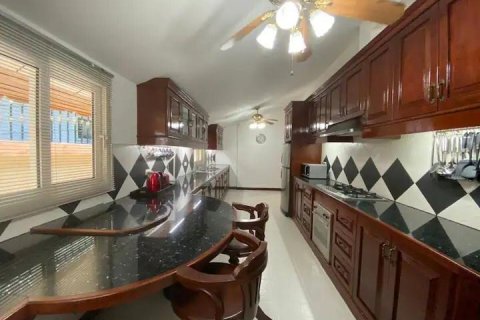 Casa de 3 dormitorios en Pattaya, Tailandia № 80703 - foto 5