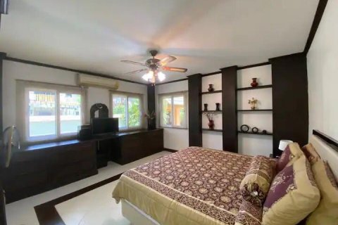 Casa de 3 dormitorios en Pattaya, Tailandia № 80703 - foto 10