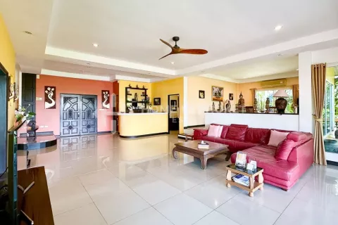 Casa de 4 dormitorios en Kamala, Tailandia № 131293 - foto 4