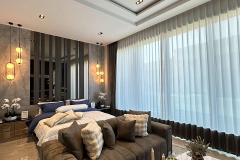 Chalet de 3 dormitorios en Pattaya, Tailandia № 130453 - foto 16