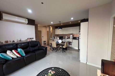 Condominio de 2 dormitorios en Nonthaburi, Tailandia № 100042 - foto 2