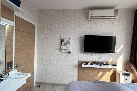 Condominio de 2 dormitorios en Nonthaburi, Tailandia № 100042 - foto 17