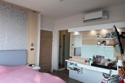 Condominio de 2 dormitorios en Nonthaburi, Tailandia № 100042 - foto 16