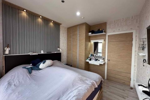 Condominio de 2 dormitorios en Nonthaburi, Tailandia № 100042 - foto 18