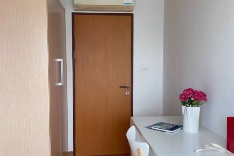 Condominio de 2 dormitorios en Phra Khanong, Bangkok, Tailandia № 100043 - foto 5