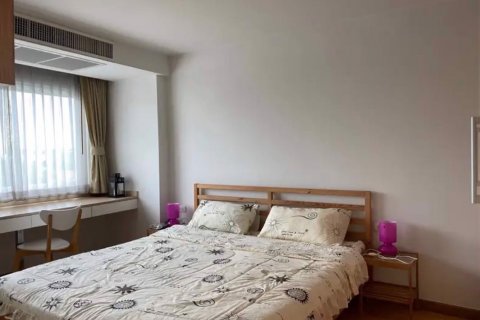 Condominio de 2 dormitorios en Phra Khanong, Bangkok, Tailandia № 100043 - foto 8