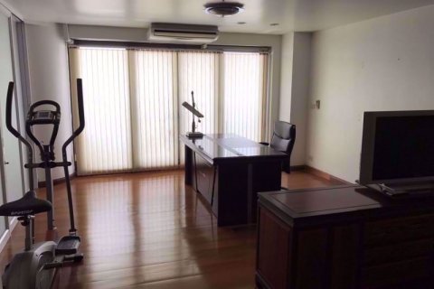 Condo in Bang Rak, Bangkok, Thailand, 1 bedroom  № 77199