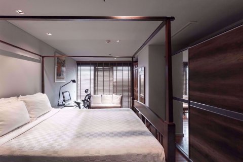Condominio de 3 dormitorios en Khlong Toei, Bangkok, Tailandia № 77197 - foto 11