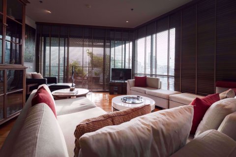 Condominio de 3 dormitorios en Khlong Toei, Bangkok, Tailandia № 77197 - foto 8