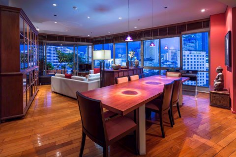 Condominio de 3 dormitorios en Khlong Toei, Bangkok, Tailandia № 77197 - foto 4