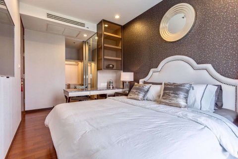 Condominio de 2 dormitorios en Khlong Toei, Bangkok, Tailandia № 77198 - foto 14