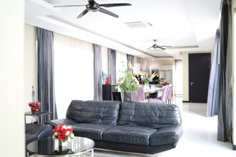 Haus in Pattaya, Thailand 5 Schlafzimmer № 9121 - Foto 10
