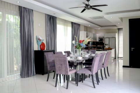 Haus in Pattaya, Thailand 5 Schlafzimmer № 9121 - Foto 16