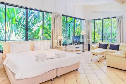 Casa de 5 dormitorios en Phuket, Tailandia № 131098 - foto 17