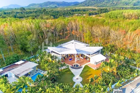Haus in Phuket, Thailand 5 Schlafzimmer № 131098