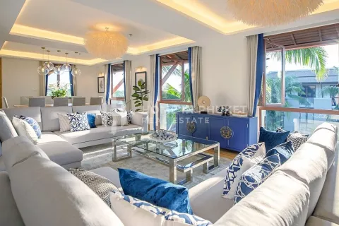 Condominio de 4 dormitorios en Phuket, Tailandia № 131570 - foto 3