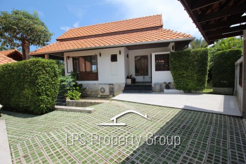 Casa de 4 dormitorios en Hua Hin, Tailandia № 125491 - foto 9