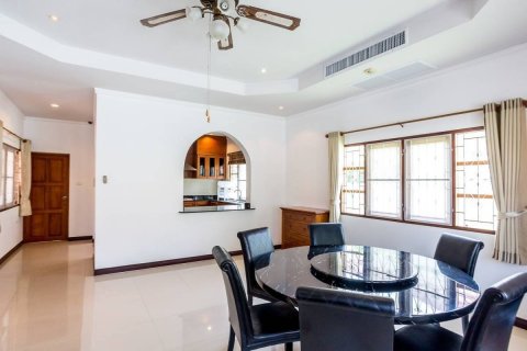 Casa de 3 dormitorios en Hua Hin, Tailandia № 125486 - foto 7