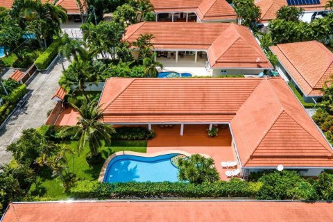 Casa de 3 dormitorios en Hua Hin, Tailandia № 125486 - foto 10