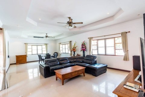 Casa de 3 dormitorios en Hua Hin, Tailandia № 125486 - foto 5